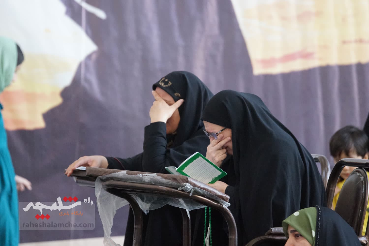 مراسم دعای عرفه در مصلی امام خمینی(ره) برگزار شد +تصاویر — تصویر 65