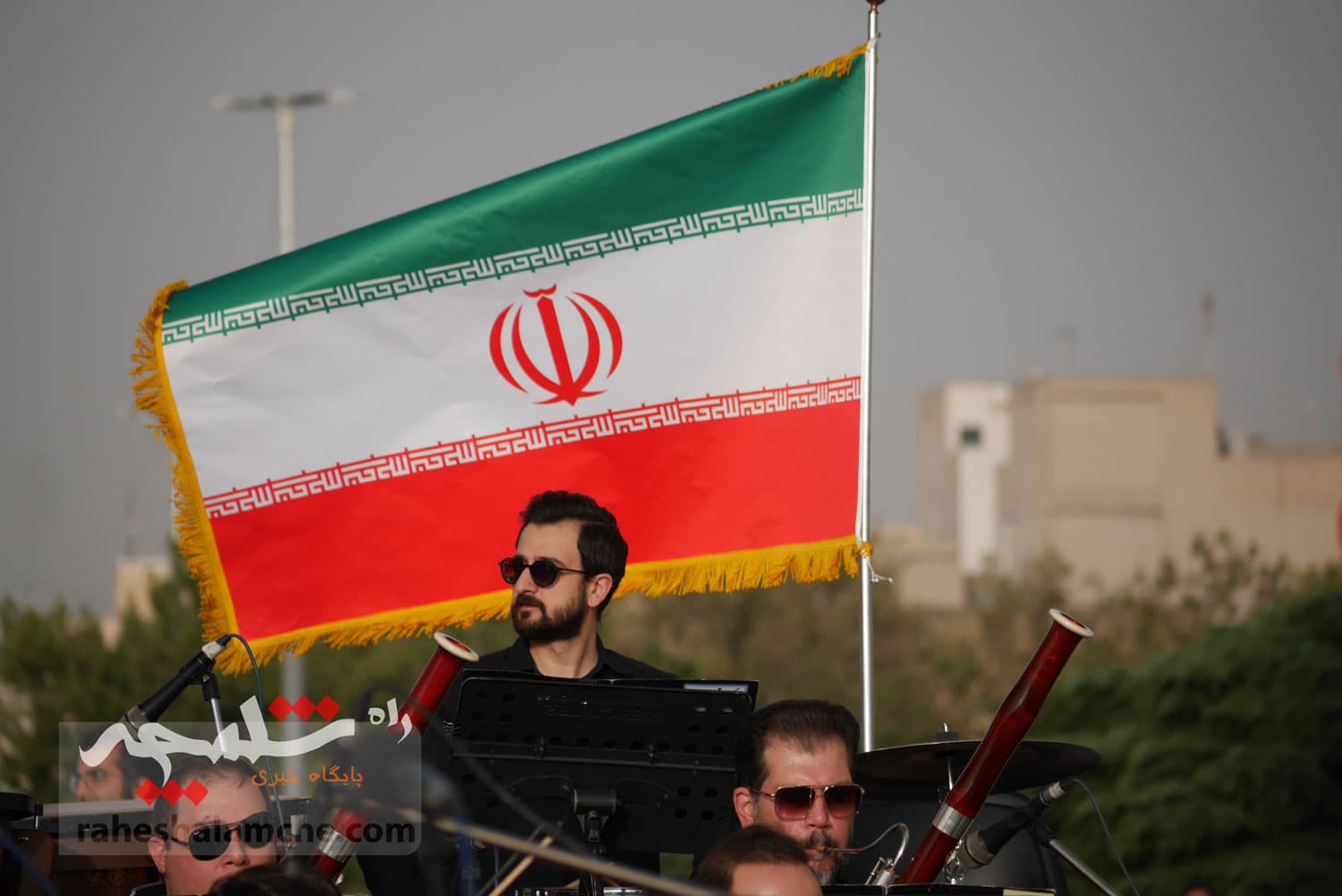 لحظاتی شاد با اجرای ارکستر سمفونیک ایران در میدان آزادی تهران +تصاویر — تصویر 10