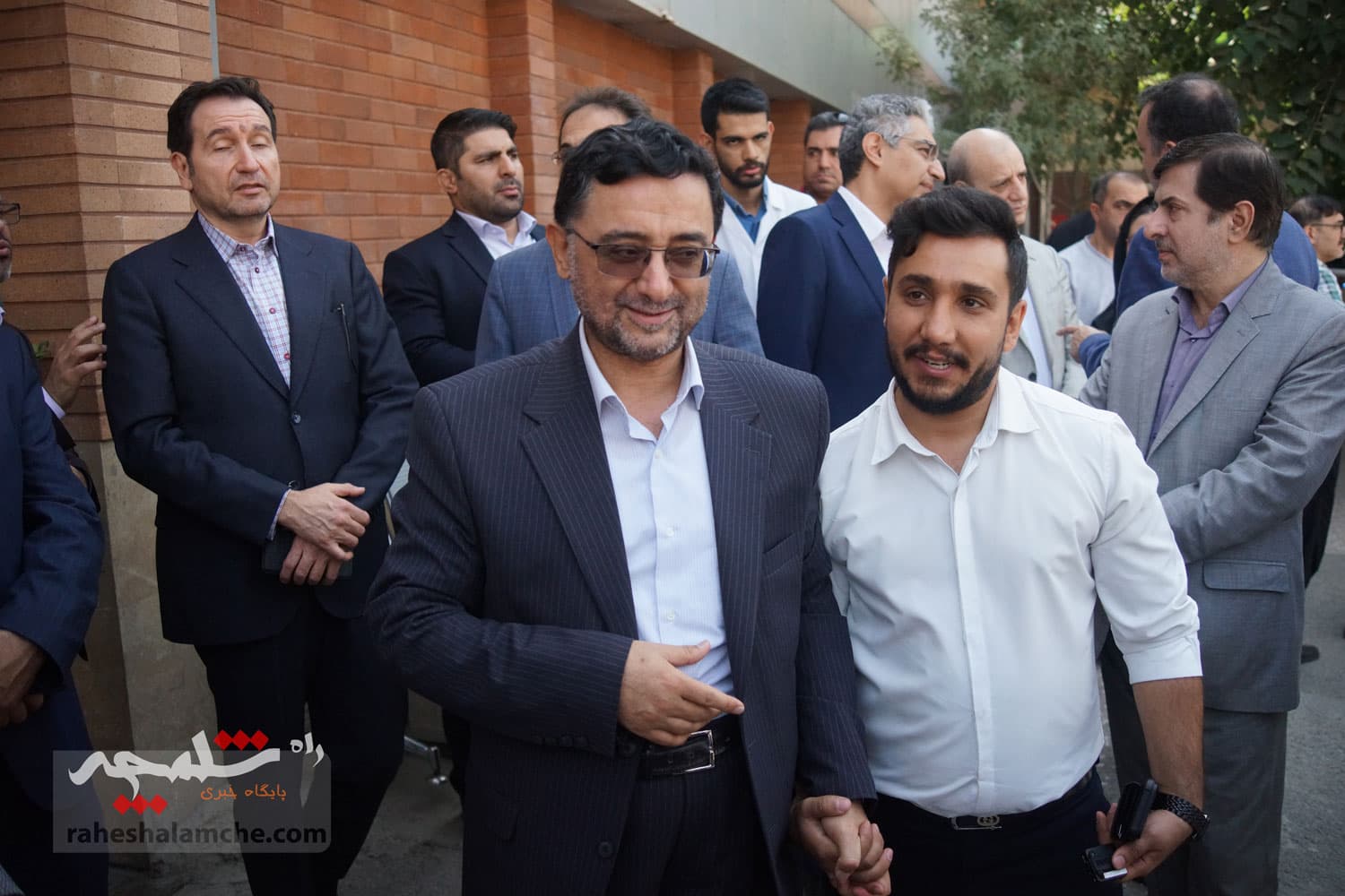 حضور ظفرقندی در بیمارستان امیراعلم تهران+ تصاویر — تصویر 19