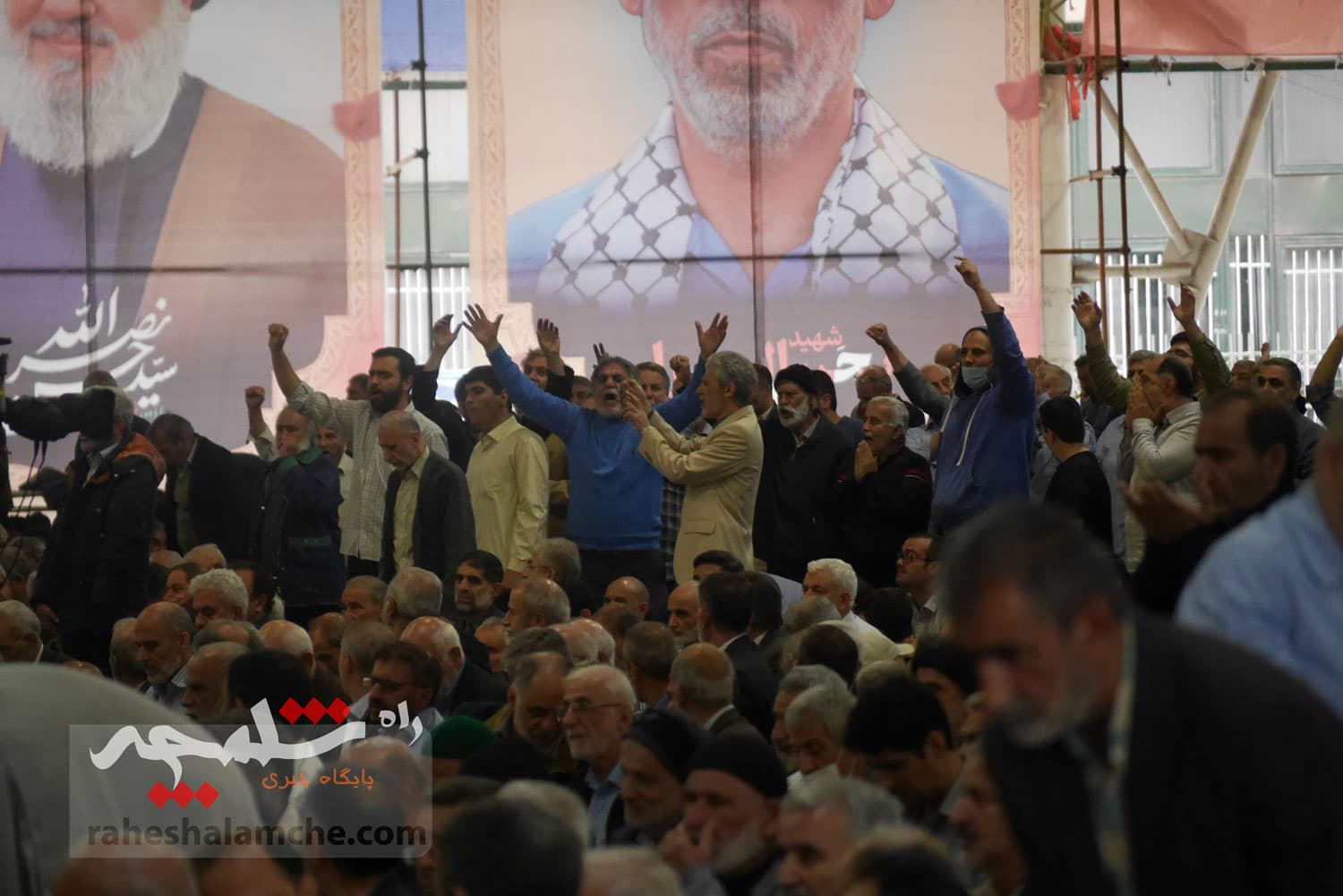 نماز جمعه 15 فروردین تهران برگزار شد +تصاویر — تصویر 72