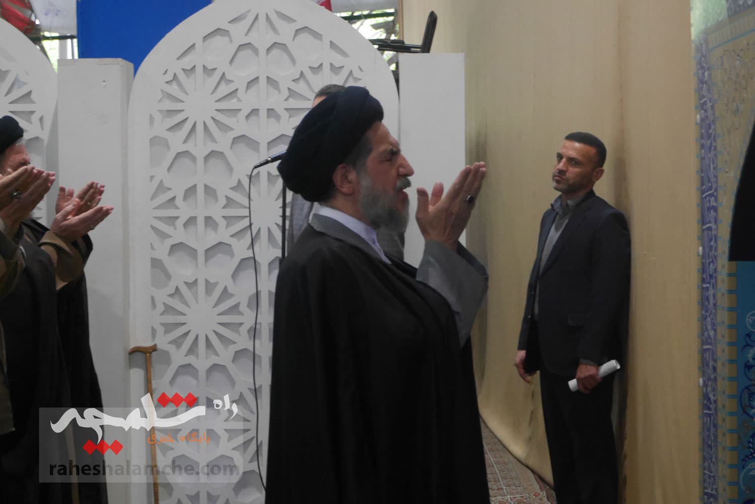 نماز جمعه 15 فروردین تهران برگزار شد +تصاویر — تصویر 68