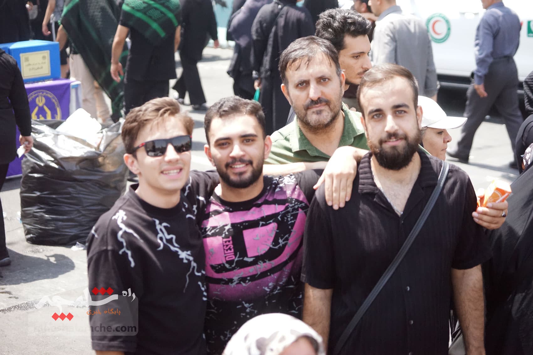 جاماندگان پیاده اربعین حسینی در تهران +تصاویر — تصویر 75