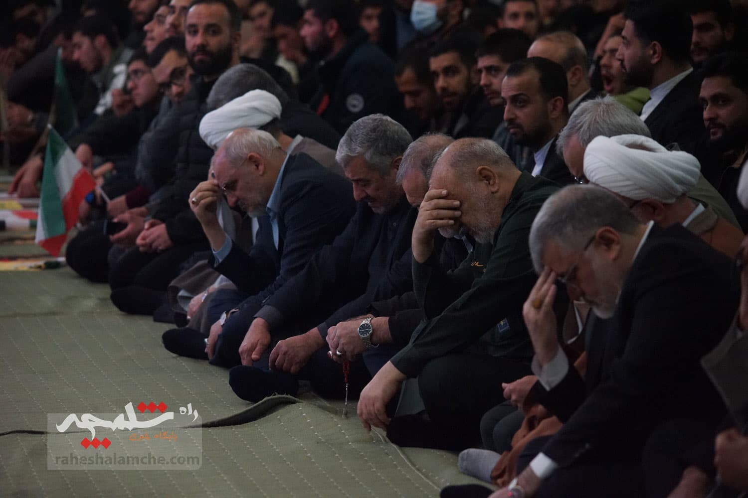 مراسم گرامیداشت شهید سیدحسن نصرالله در مصلی تهران برگزار شد +تصاویر — تصویر 89