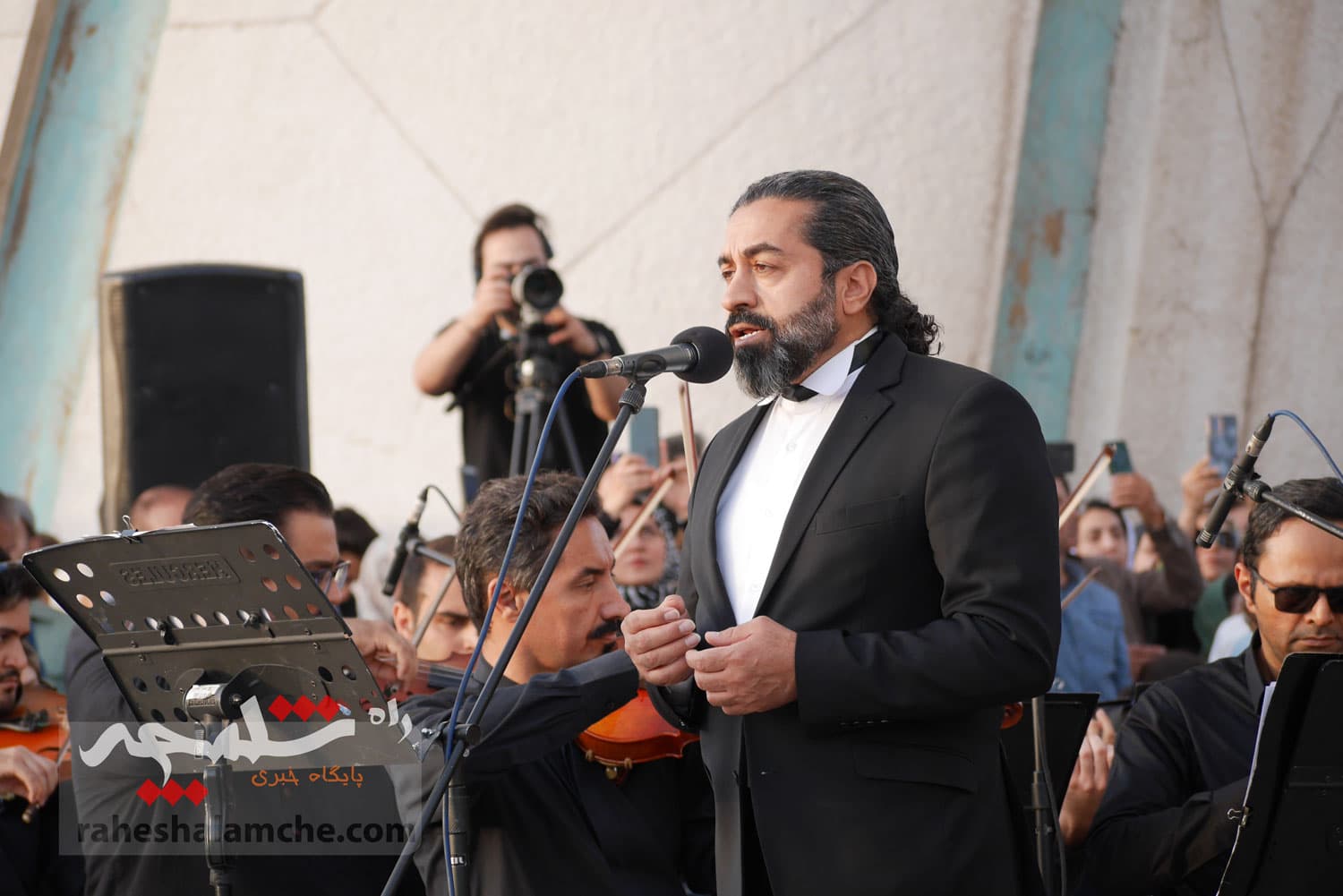 لحظاتی شاد با اجرای ارکستر سمفونیک ایران در میدان آزادی تهران +تصاویر — تصویر 29