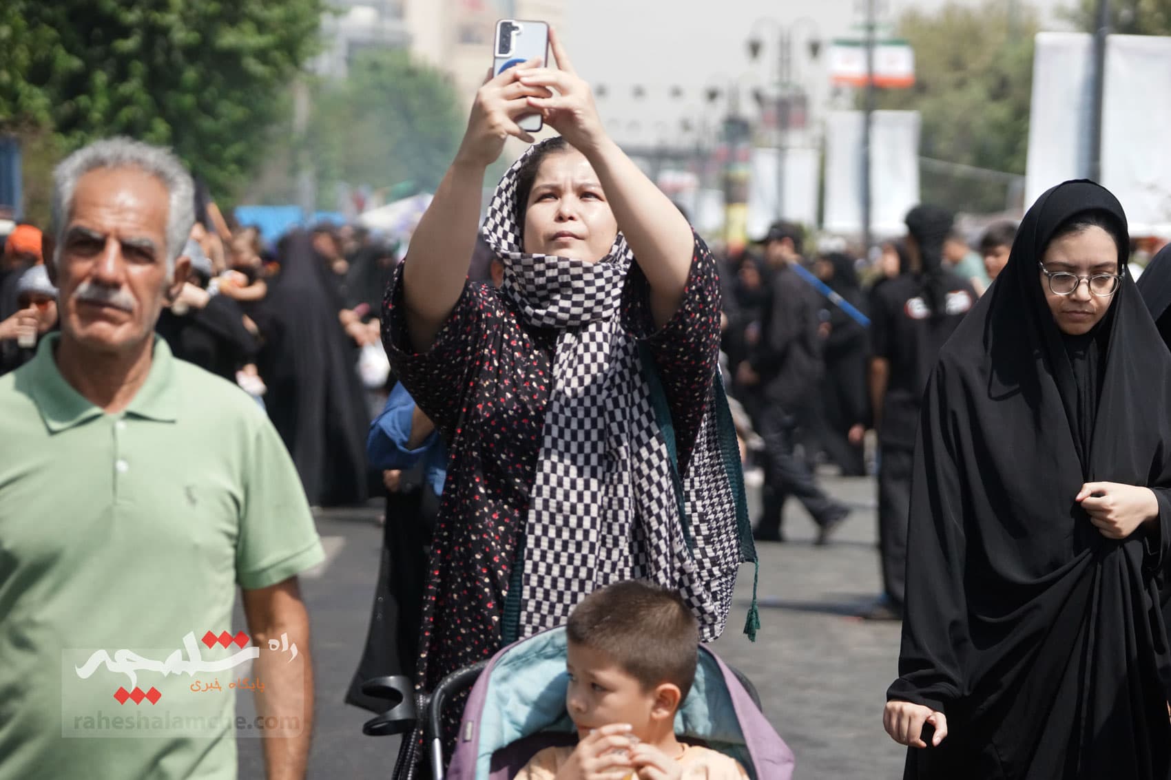 جاماندگان پیاده اربعین حسینی در تهران +تصاویر — تصویر 5