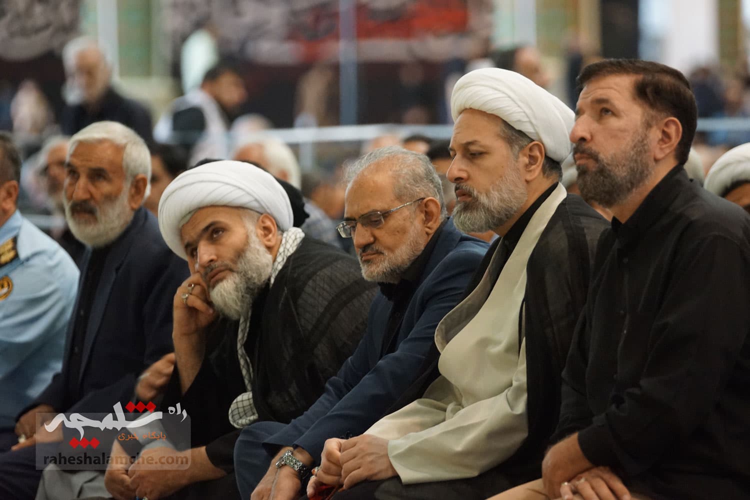 نماز جمعه تهران برگزار شد +تصاویر — تصویر 36