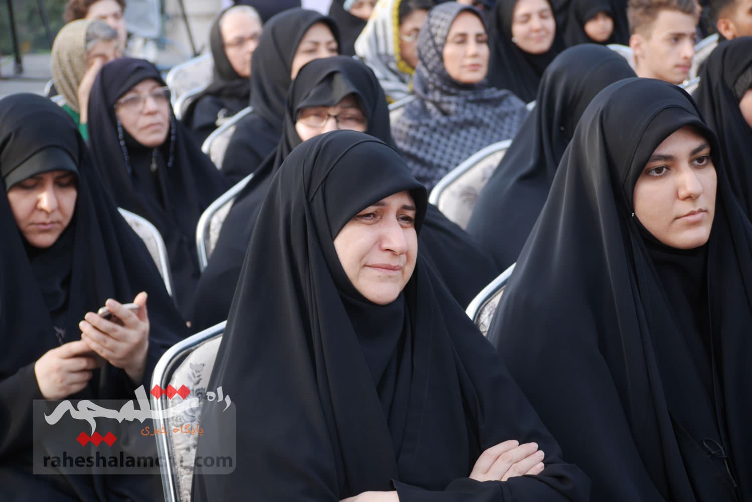 تهران با اهتزاز بزرگترین پرچم عزای حسینی در جهان به استقبال محرم رفت +تصاویر — تصویر 10