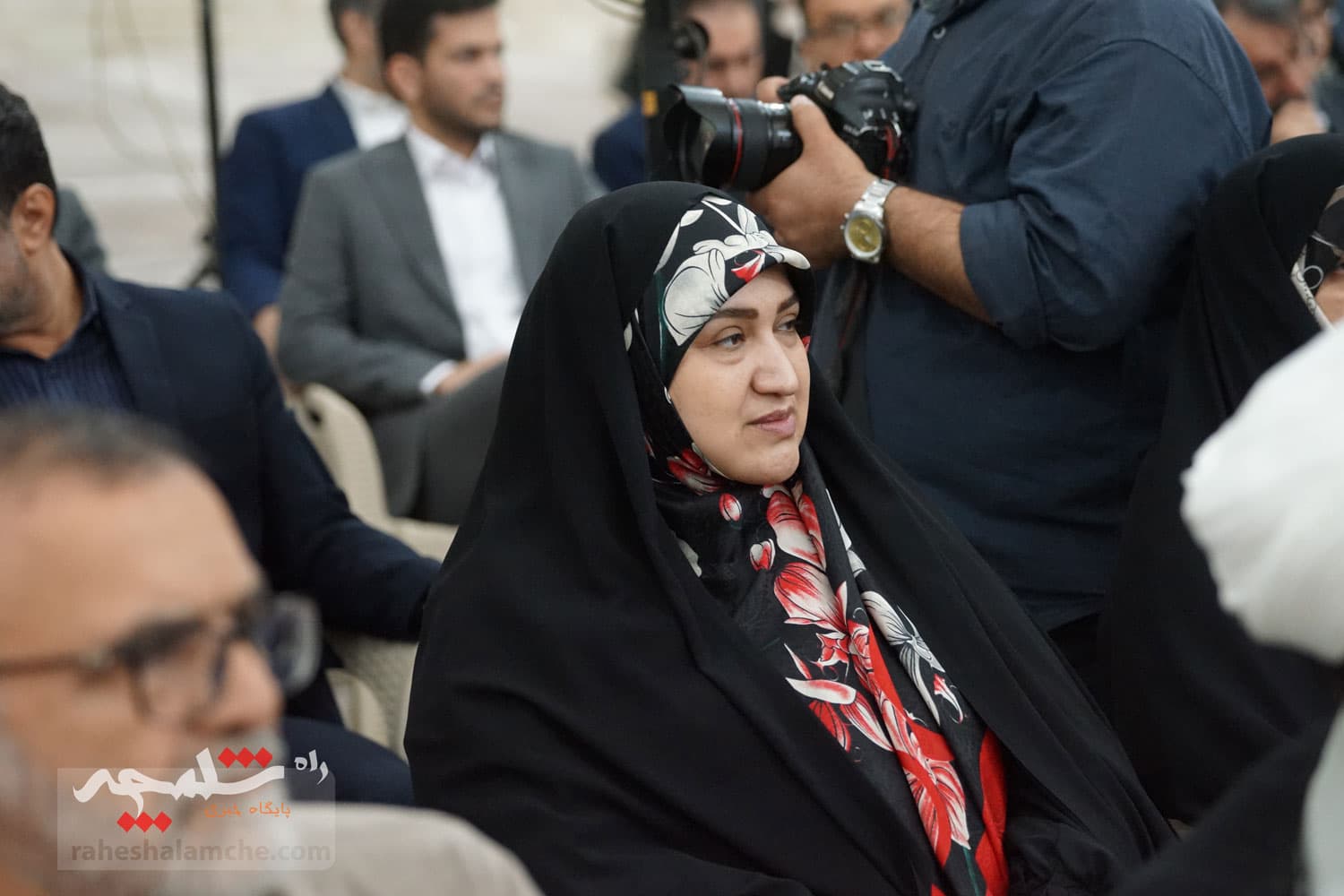 حضور نمایندگان مجلس در حرم امام خمینی(ره) +تصاویر — تصویر 56