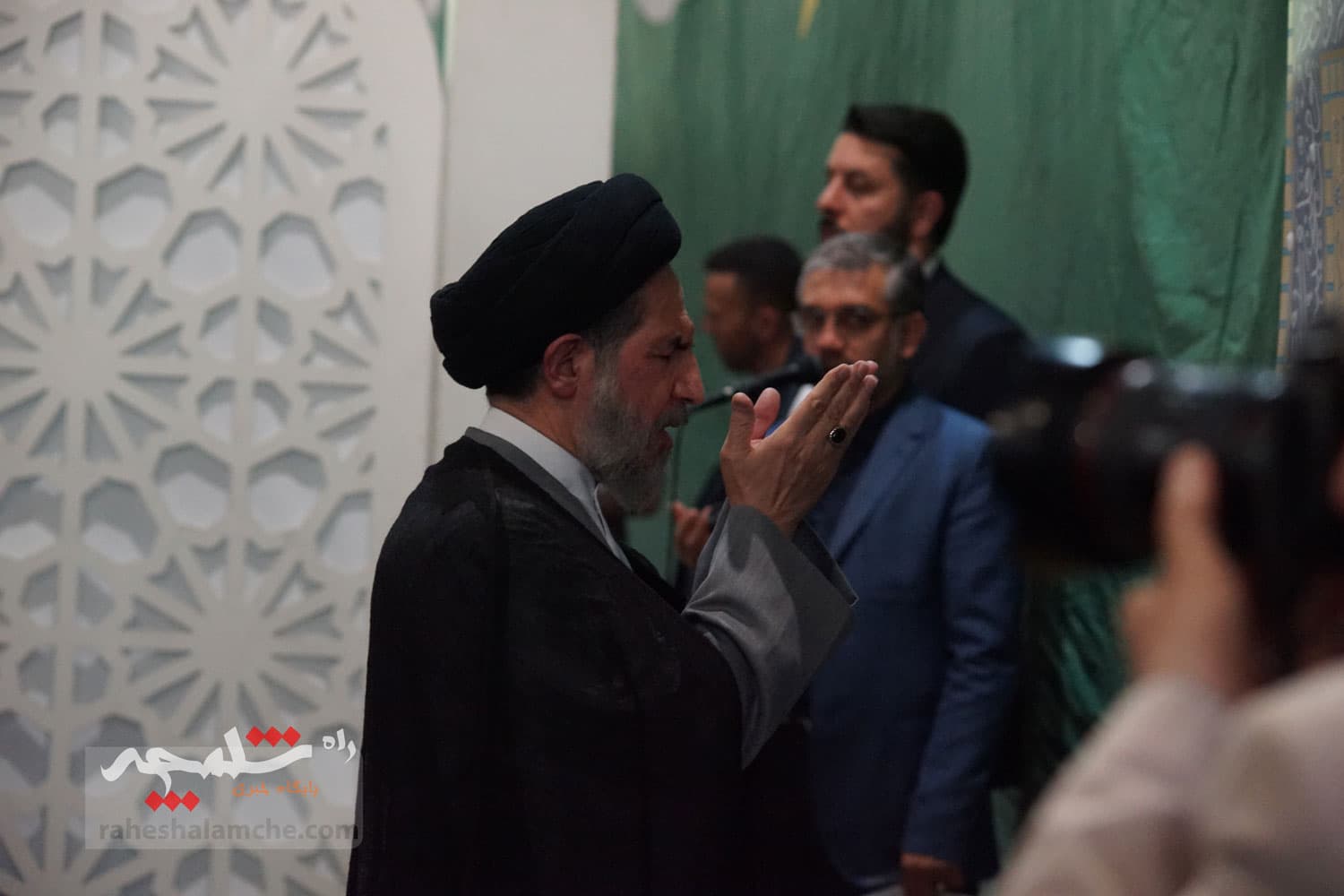 برگزاری نمازجمعه تهران در آغاز هفته کار و کارگر +تصاویر — تصویر 43