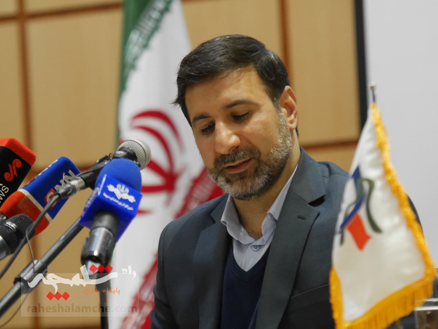 نشست صمیمی طحاننظیف با دانشجویان دانشگاه آزاد واحد مرکز +تصاویر — تصویر 20