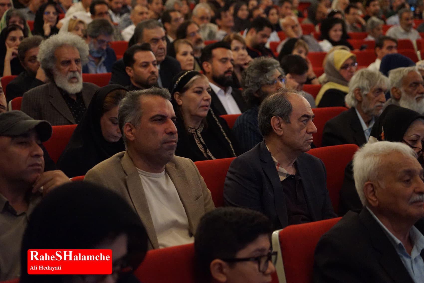 پزشکیان پا به توپ شد +تصاویر — تصویر 45