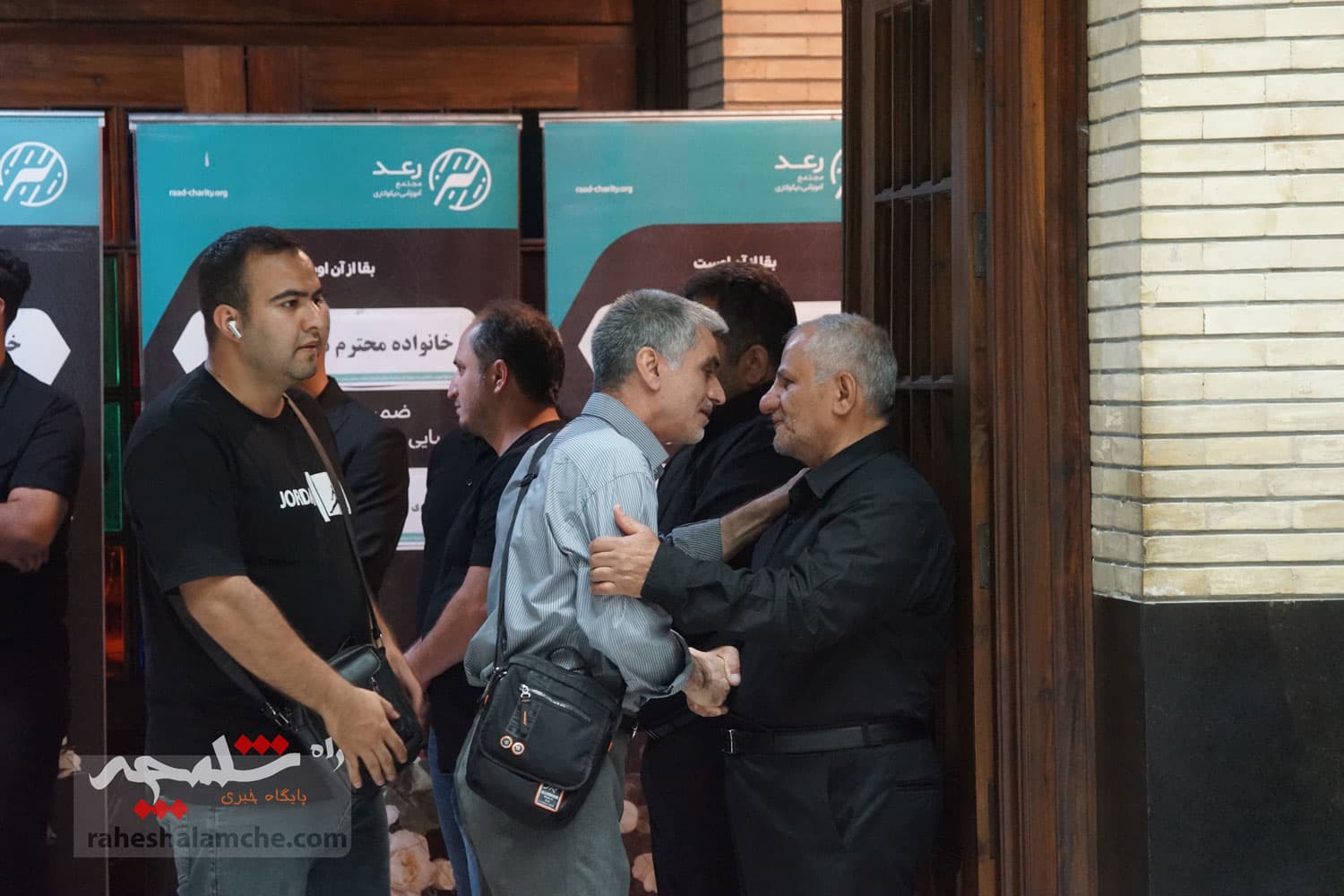 مراسم هفتمین روز درگذشت «محمدرضا درجاتی» +تصاویر — تصویر 42