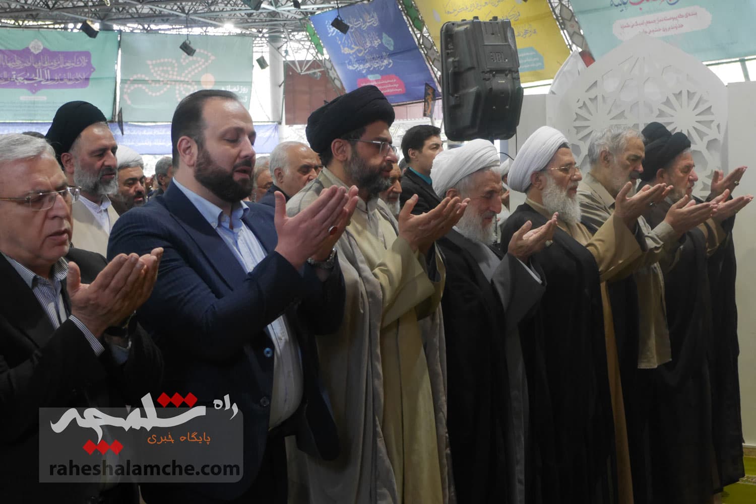 نماز جمعه 15 فروردین تهران برگزار شد +تصاویر — تصویر 63