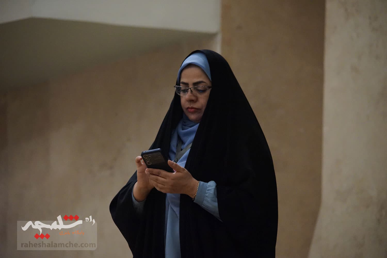 وزیر اقتصاد با 182 رای برکنار شد +تصاویر حاشیهها — تصویر 77