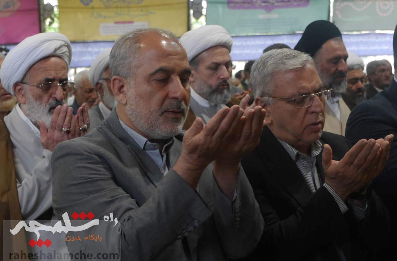 نماز جمعه 15 فروردین تهران برگزار شد +تصاویر — تصویر 64