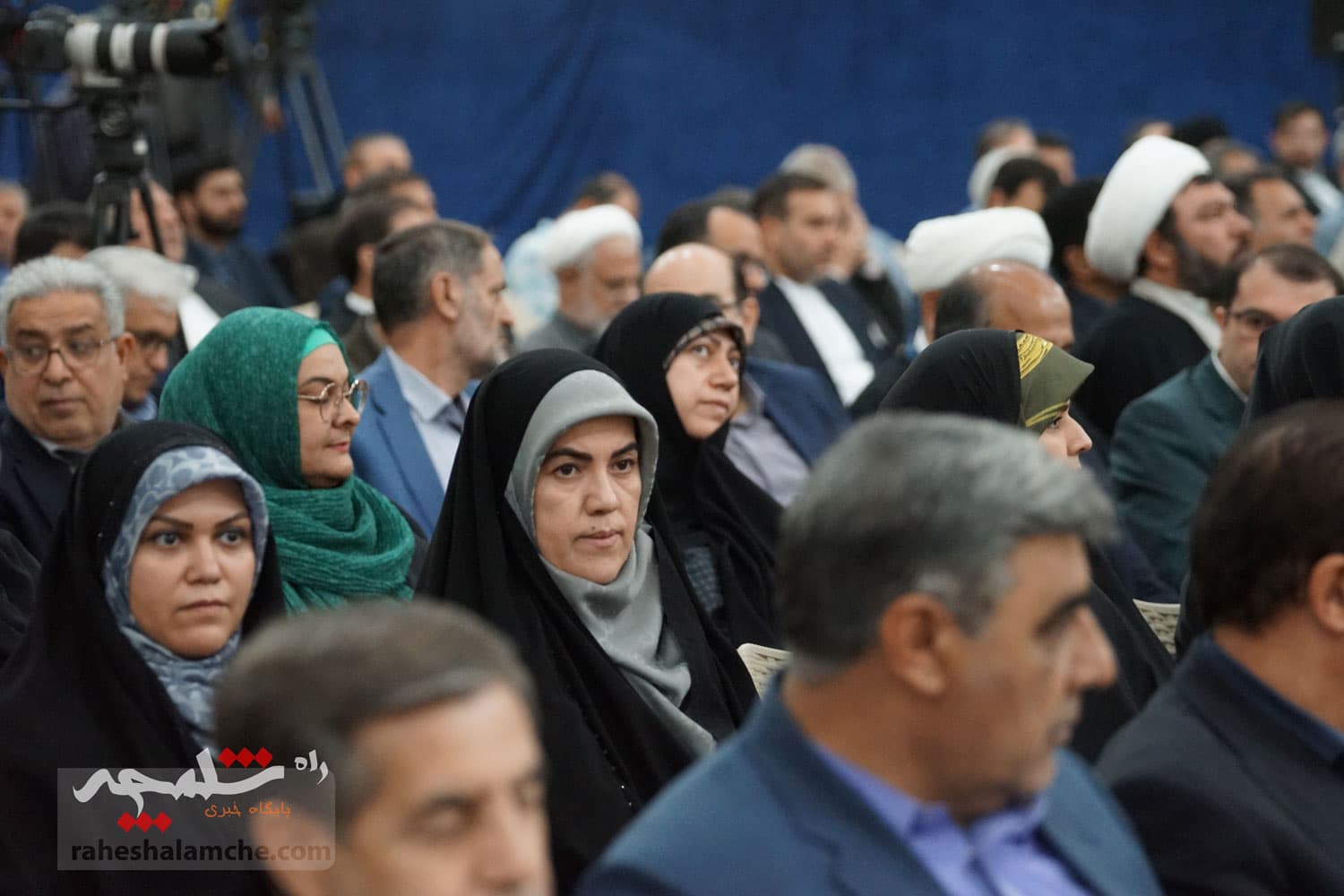 حضور نمایندگان مجلس در حرم امام خمینی(ره) +تصاویر — تصویر 27