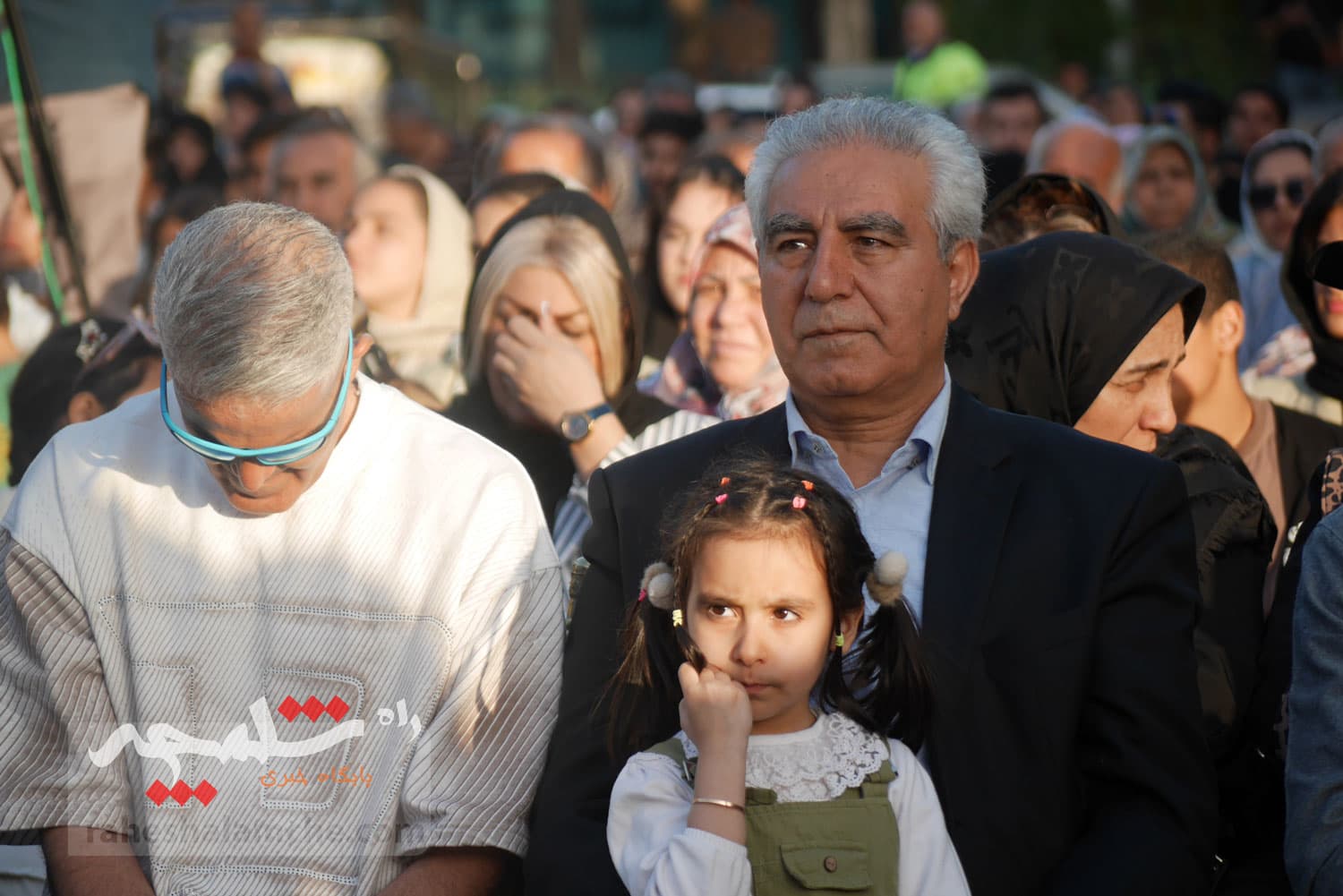 مراسم استقبال از کوهنوردان اورست در چشمهعلی شهر ری +تصاویر — تصویر 70