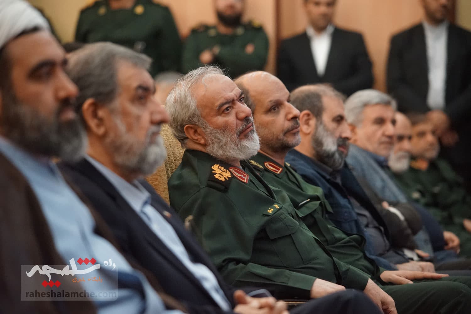 تجلیل از منتخبان جشنواره پژوهشی و فناوری در دانشگاه جامع امام حسین(ع) +تصاویر — تصویر 100