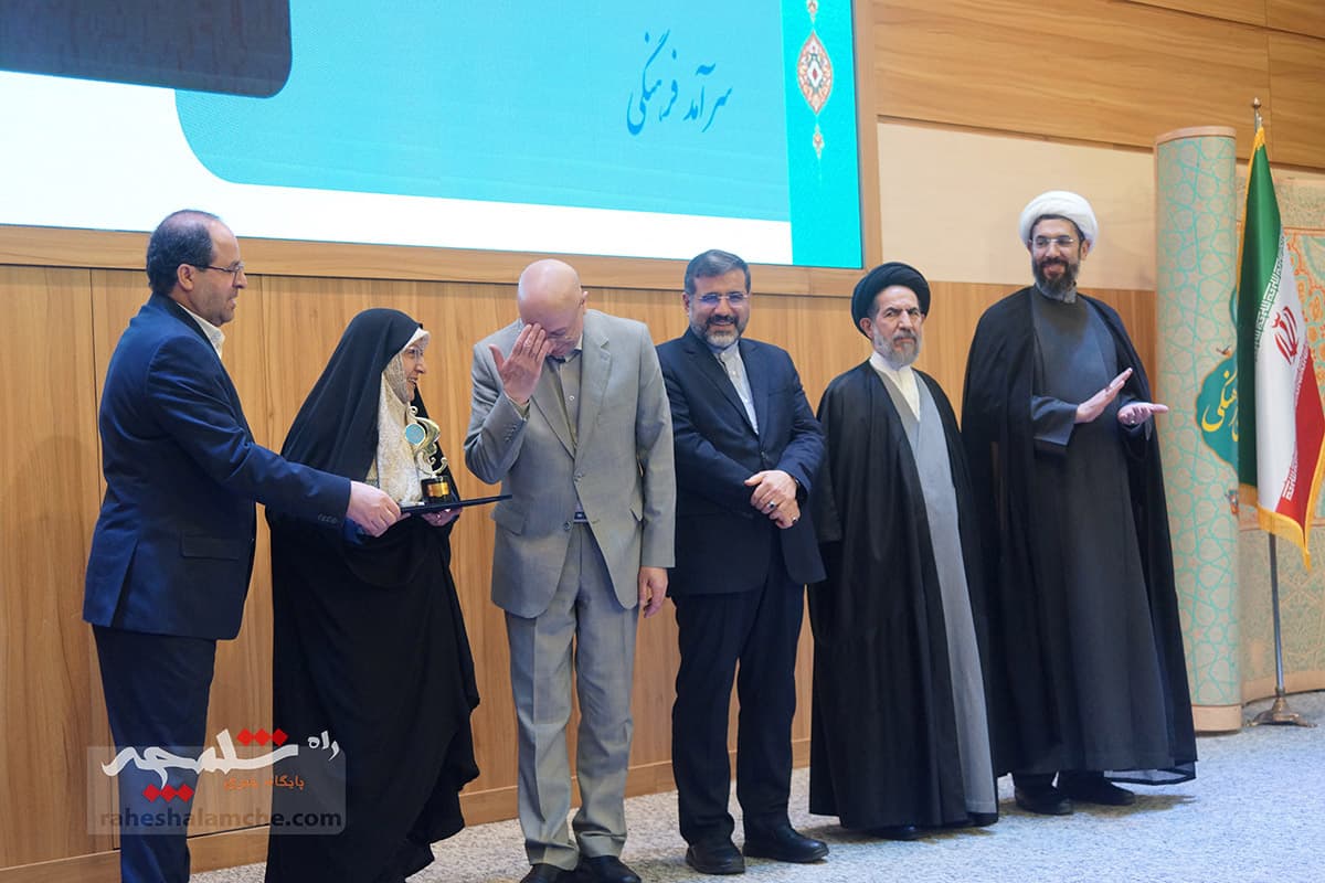 گزارش تصویری نخستین جشنواره فرهنگی دانشگاه تهران — تصویر 45