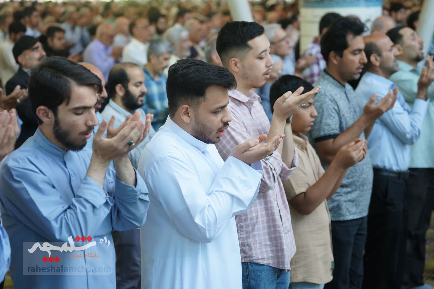 نماز عید قربان در دانشگاه تهران برگزار شد +تصاویر — تصویر 41