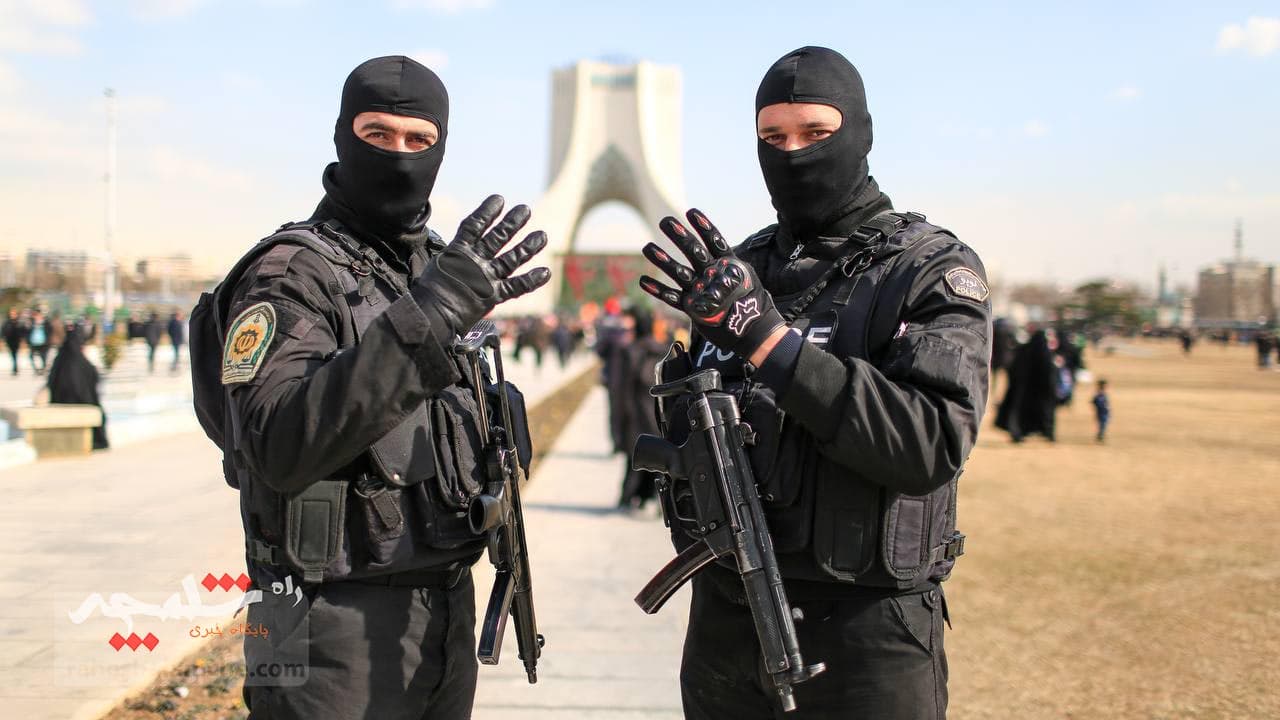 تصاویری از حاشیههای راهپیمایی 22 بهمن تهران — تصویر 9