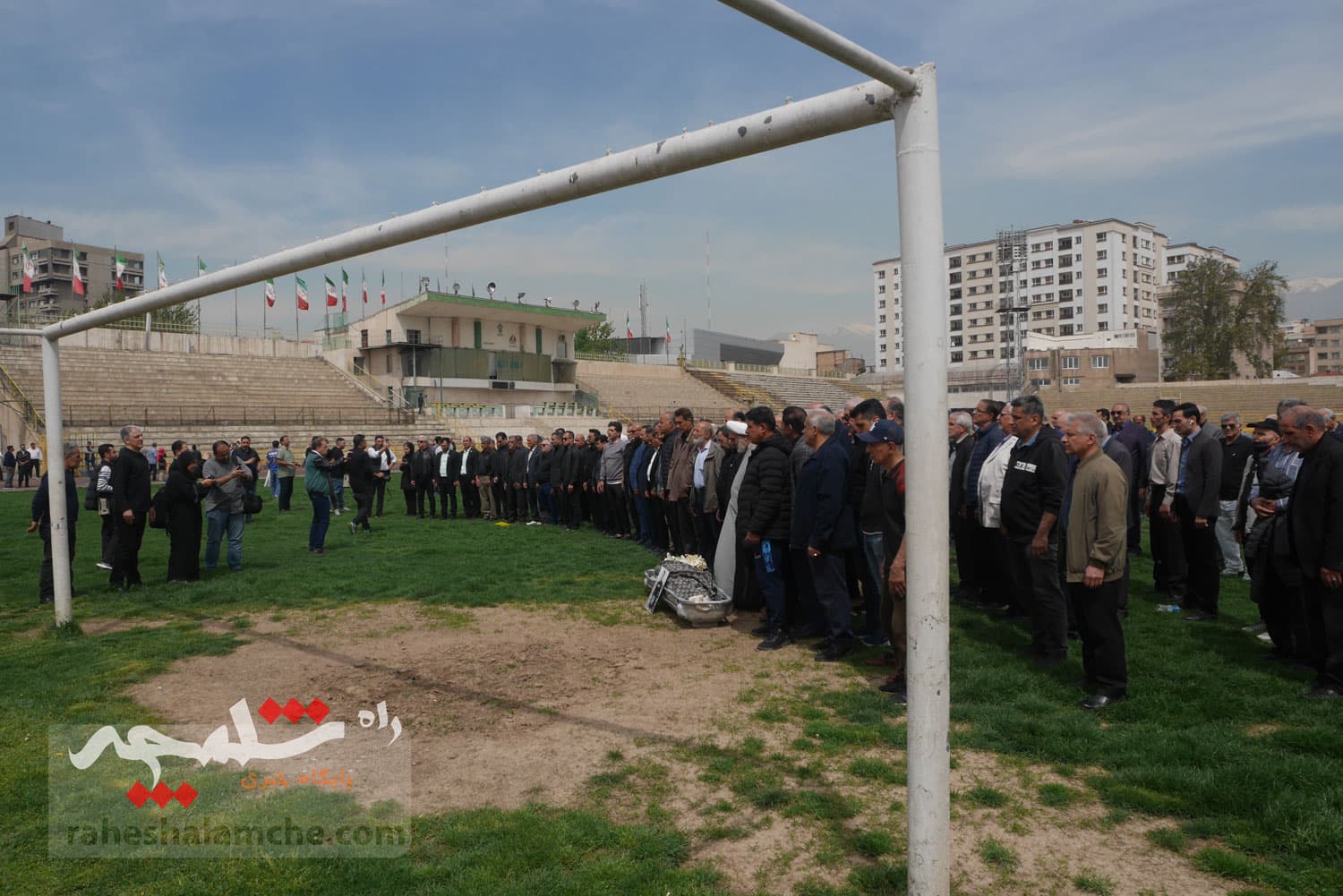 چه کسانی در مراسم تشییع پیکر «عمو ظلی» حضور دارشتند +تصاویر — تصویر 117