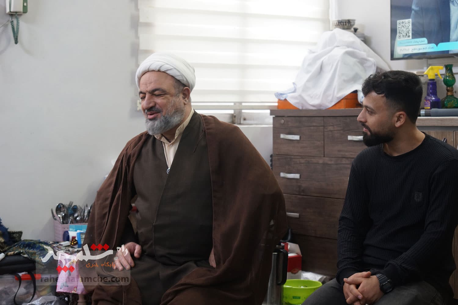 دیدار حمید رسایی با مادر شهید شهریپور +تصاویر — تصویر 11
