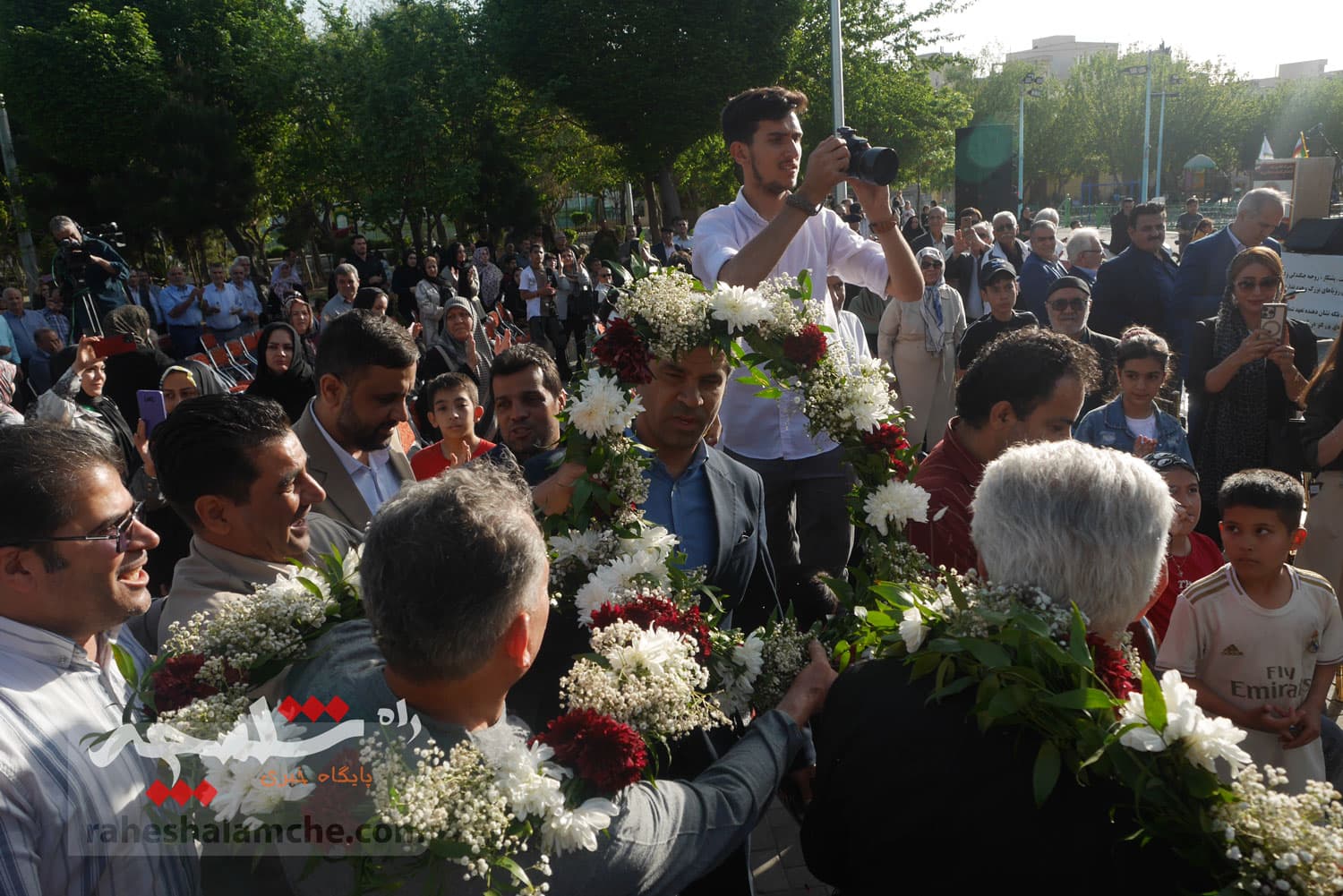 مراسم استقبال از کوهنوردان اورست در چشمهعلی شهر ری +تصاویر — تصویر 14
