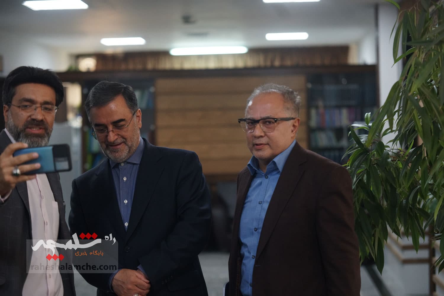 مراسم تودیع و معارفه معاونان جدید و پیشین پارلمانی رئیسجمهور +تصاویر — تصویر 13
