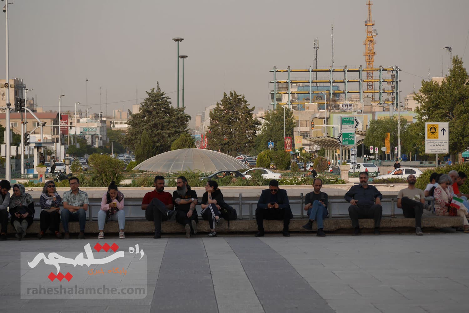 لحظاتی شاد با اجرای ارکستر سمفونیک ایران در میدان آزادی تهران +تصاویر — تصویر 14
