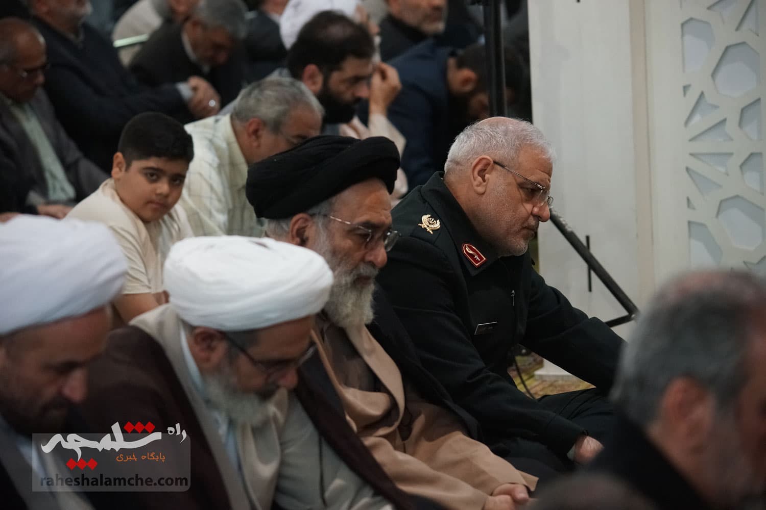 گزارش تصویری نماز جمعه تهران- 22 فروردین — تصویر 58