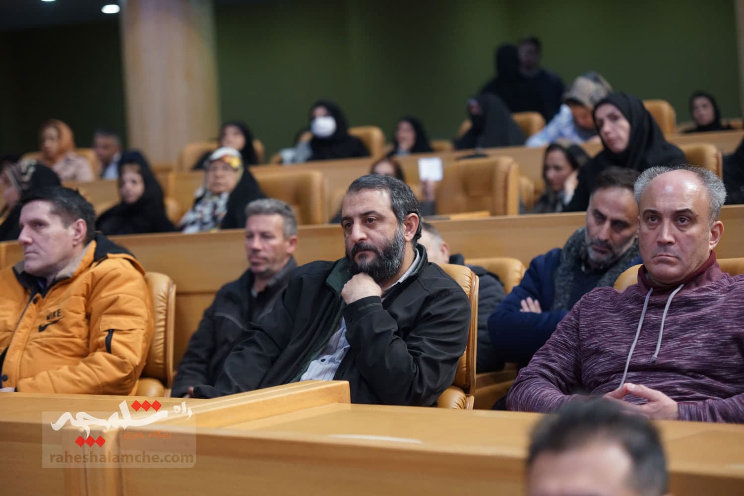 آیین تجلیل از طرحهای برگزیده اشتغال آفرین در کمیته امداد با حضور پزشکیان +تصاویر — تصویر 113