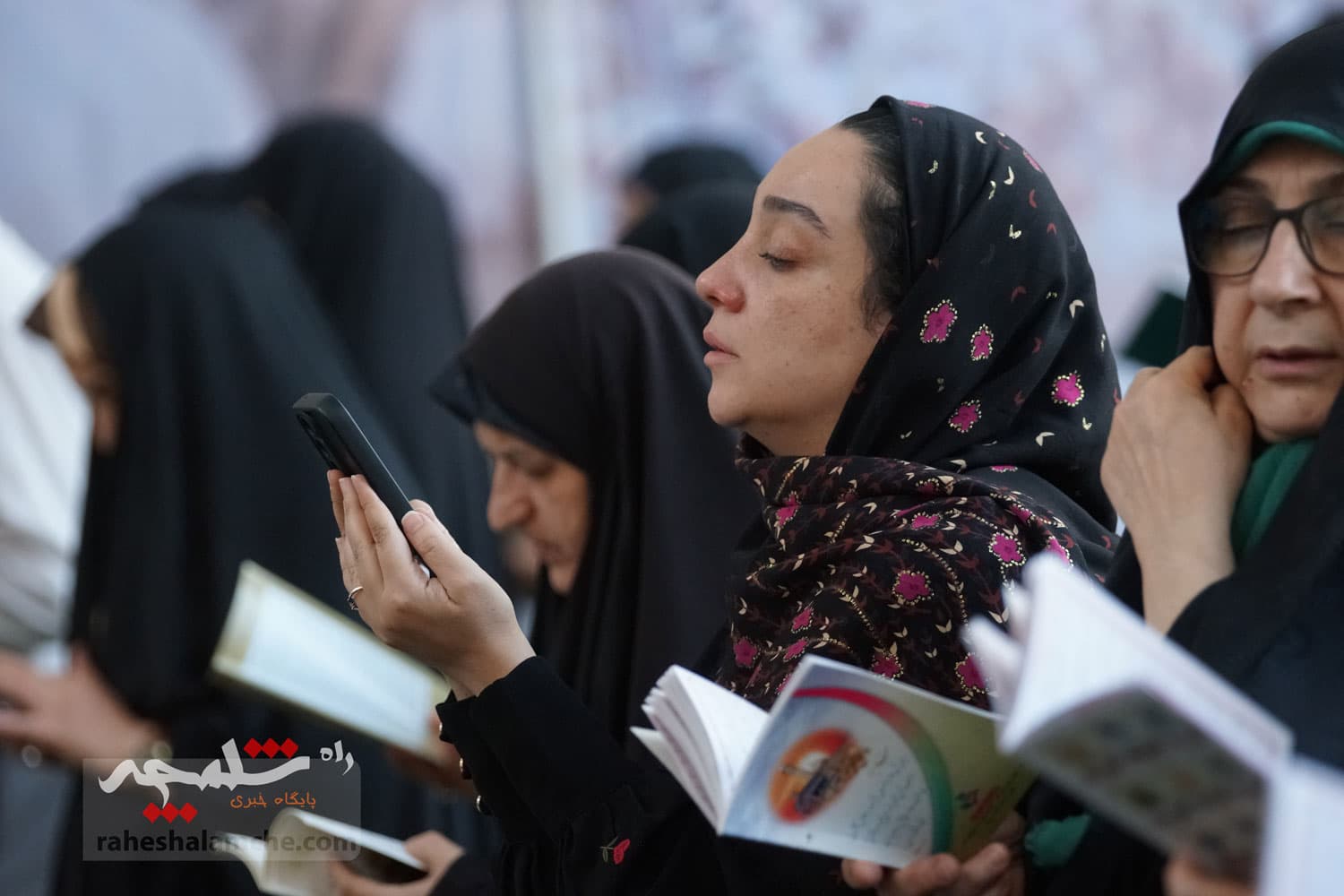 مراسم دعای عرفه در مصلی امام خمینی(ره) برگزار شد +تصاویر — تصویر 119