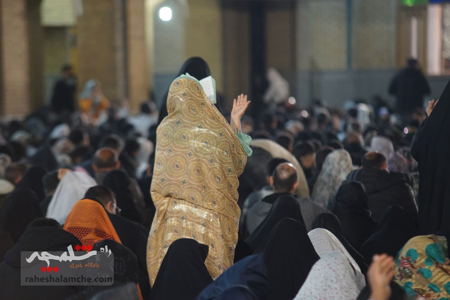 طنین نجوای «الهی العفو» دومین شب قدر در حرم عبدالعظیم حسنی(ع) +تصاویر — تصویر 41