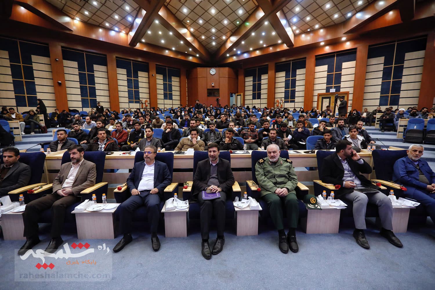 گردهمایی بزرگ فعالان فضای مجازی استان همدان با حضور طحاننظیف +تصاویر — تصویر 2