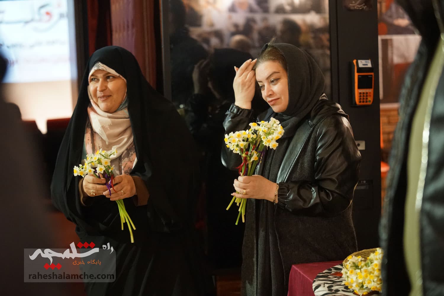 آئین رونمایی مستند سینمایی «آتش و گلستان» +تصاویر — تصویر 17