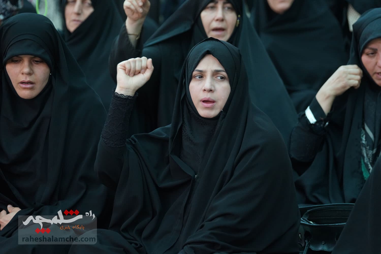 نماز جمعه تهران در اولین روز ماه محرم حسینی برگزار شد +تصاویر — تصویر 36