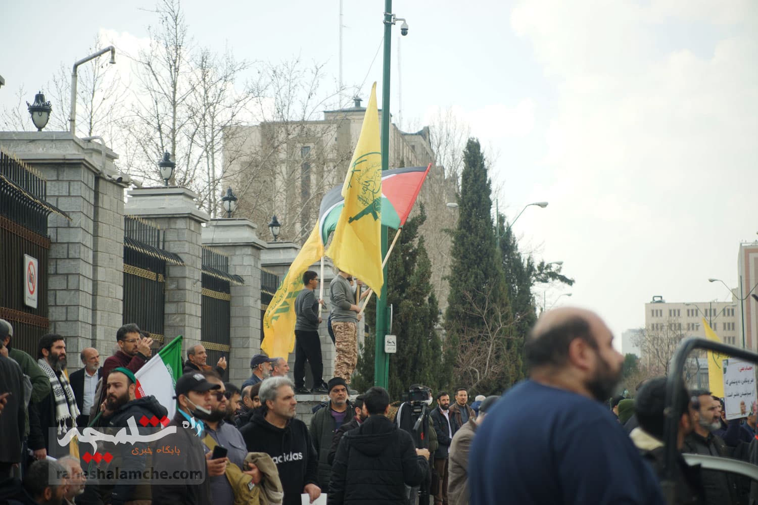 گزارش تصویری از تجمع مردمی امروز حامیان حجاب مقابل مجلس — تصویر 74