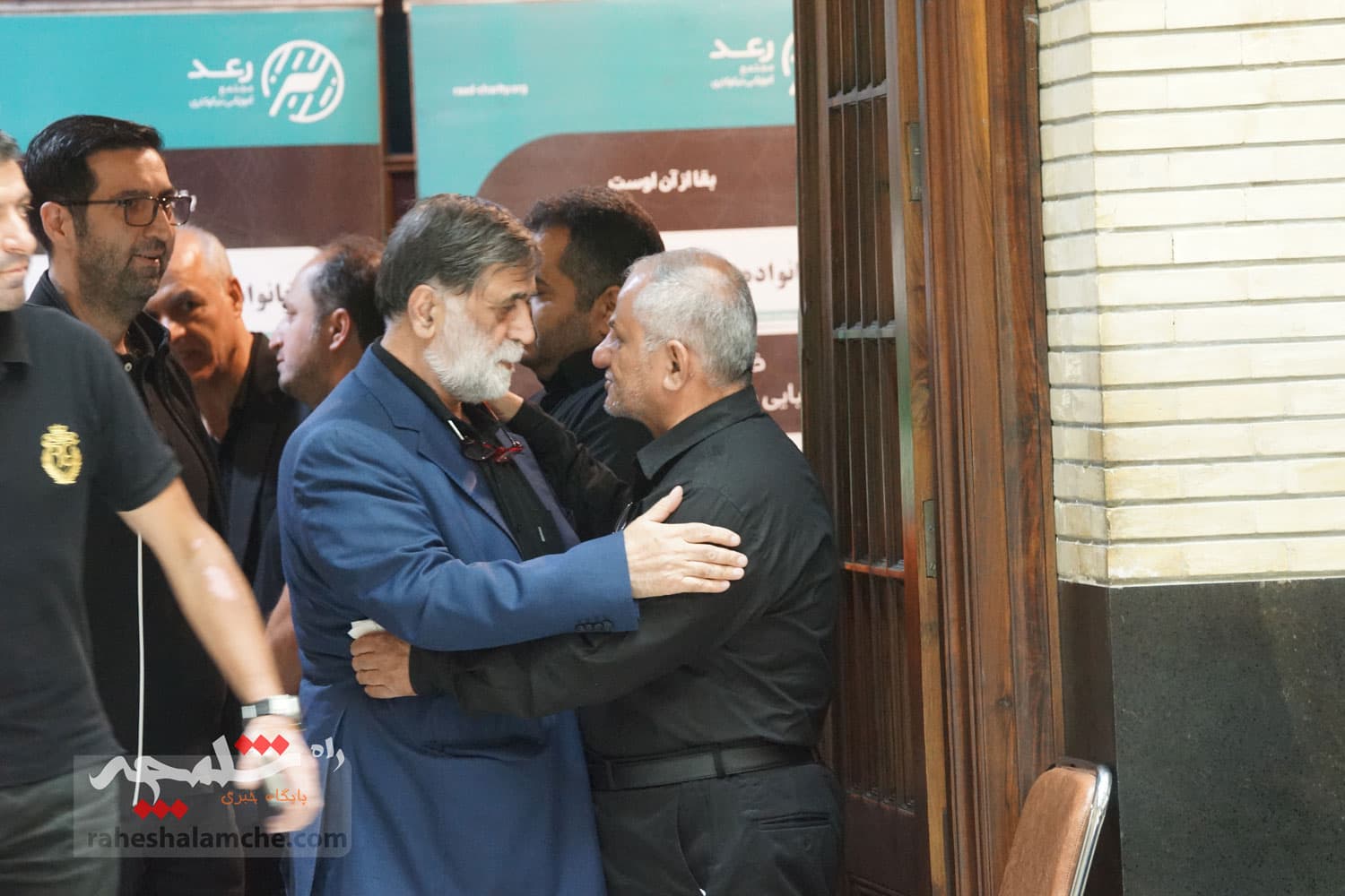 مراسم هفتمین روز درگذشت «محمدرضا درجاتی» +تصاویر — تصویر 17