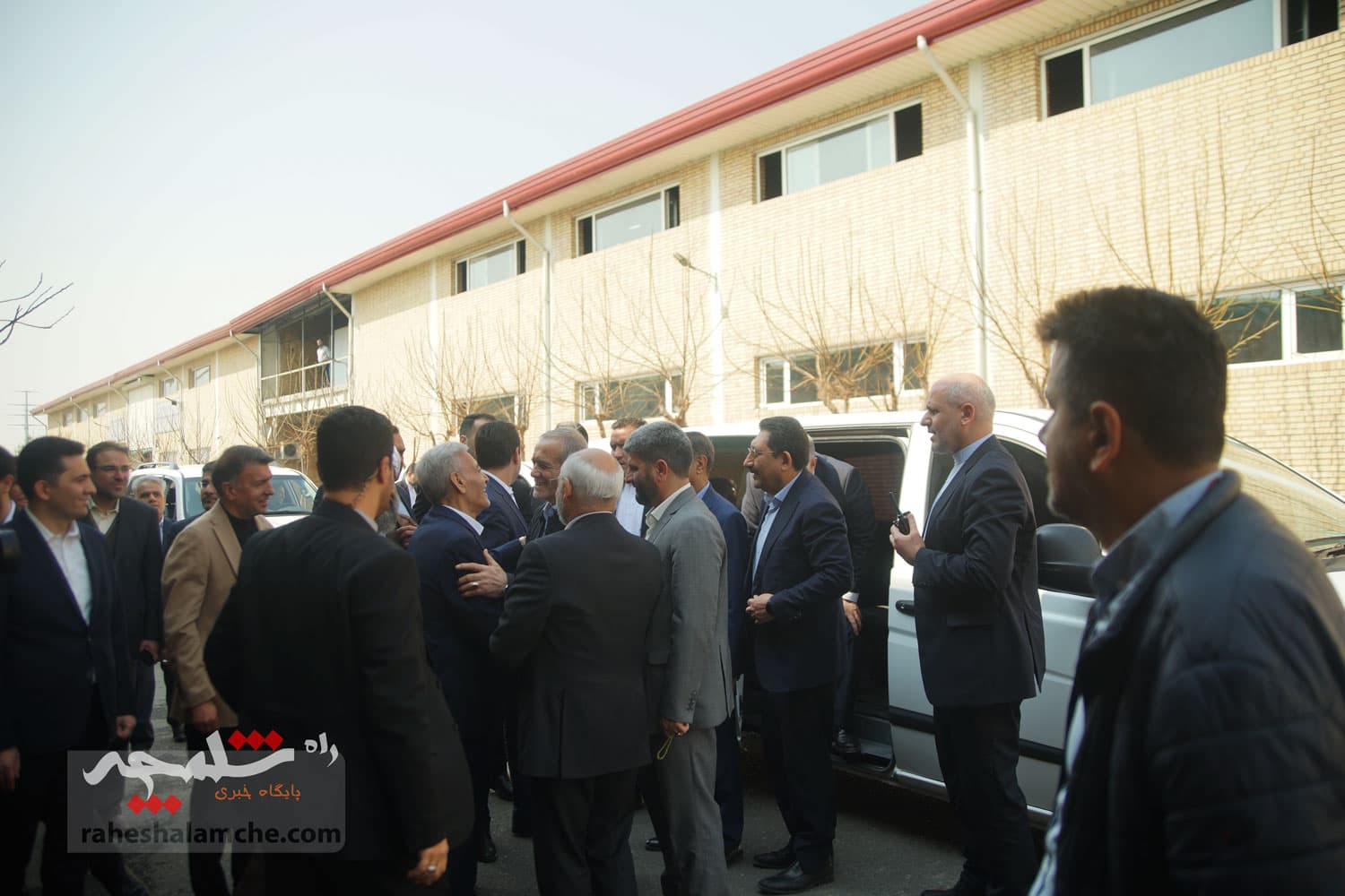گزارش تصویری کامل سفر پزشکیان جنوب شرق تهران — تصویر 113