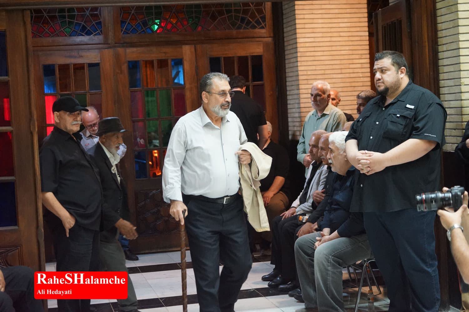 مراسم ختم رضا سوختهسرایی در غیاب مازندرانیها +تصاویر — تصویر 81