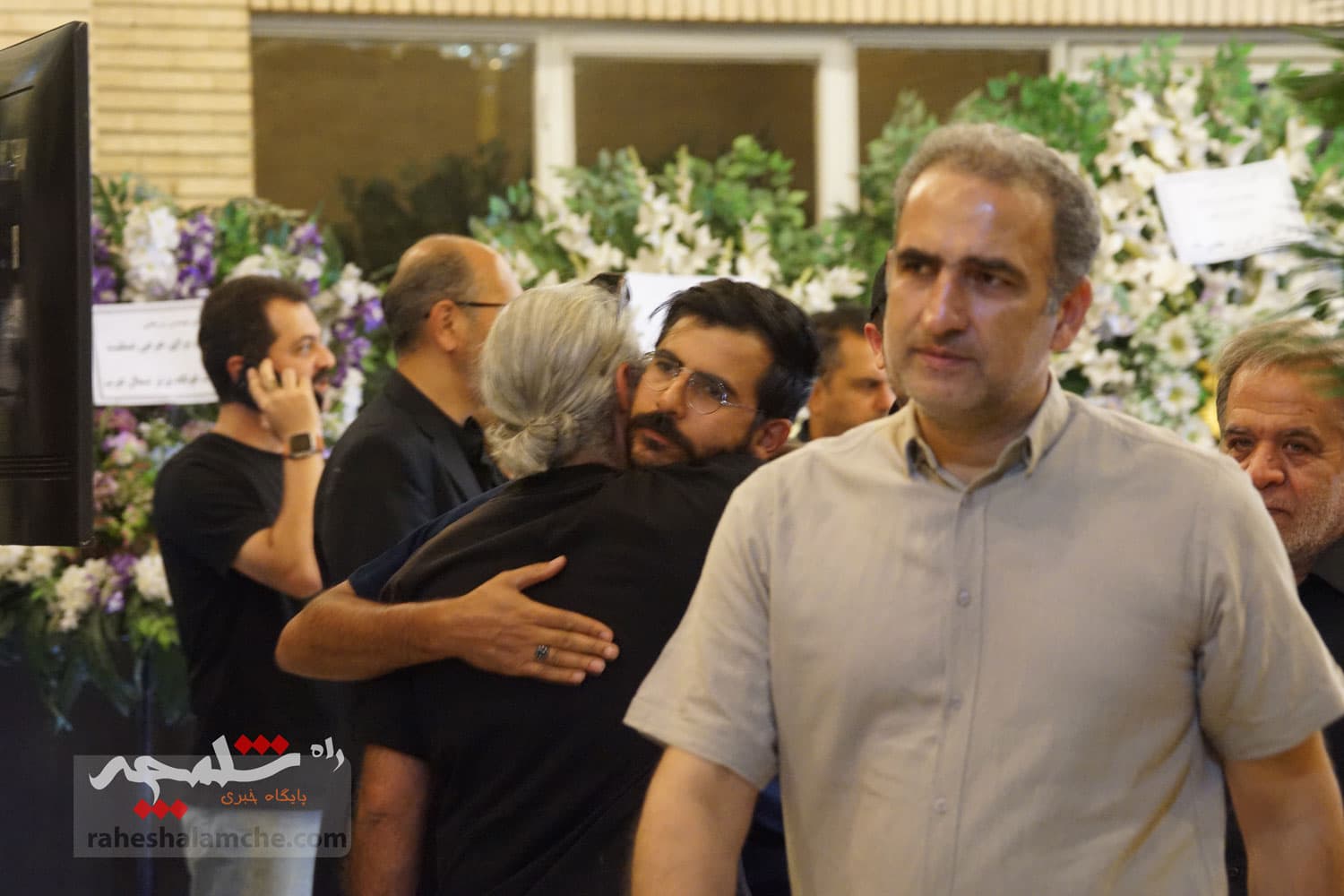 مراسم هفتمین روز درگذشت «محمدرضا درجاتی» +تصاویر — تصویر 19