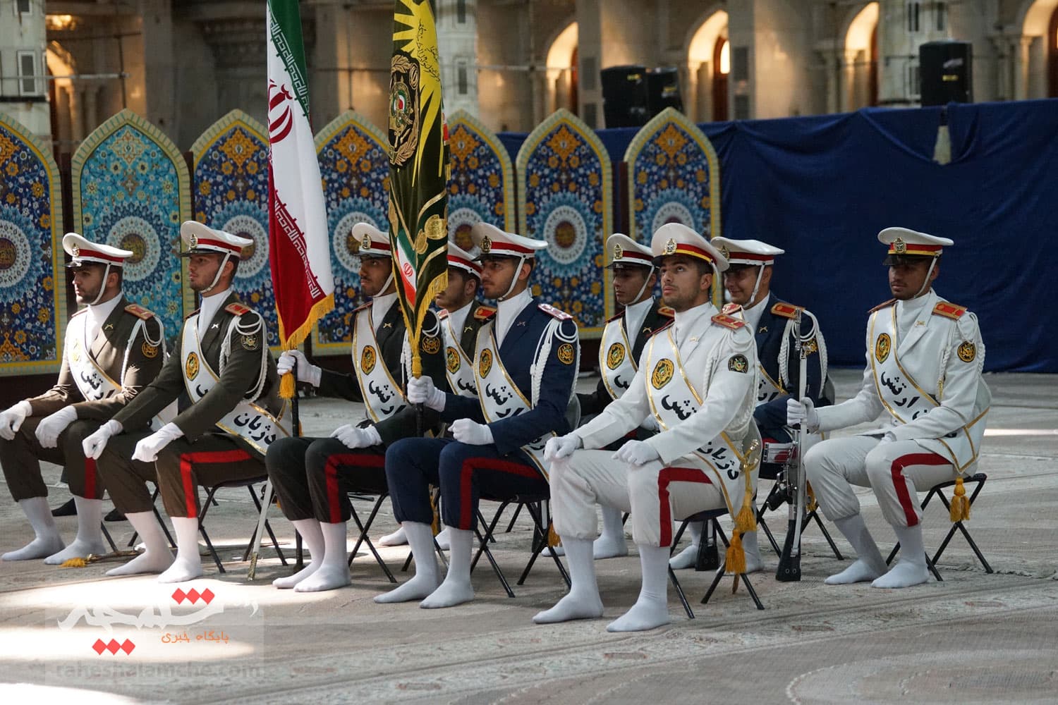 حضور نمایندگان مجلس در حرم امام خمینی(ره) +تصاویر — تصویر 1