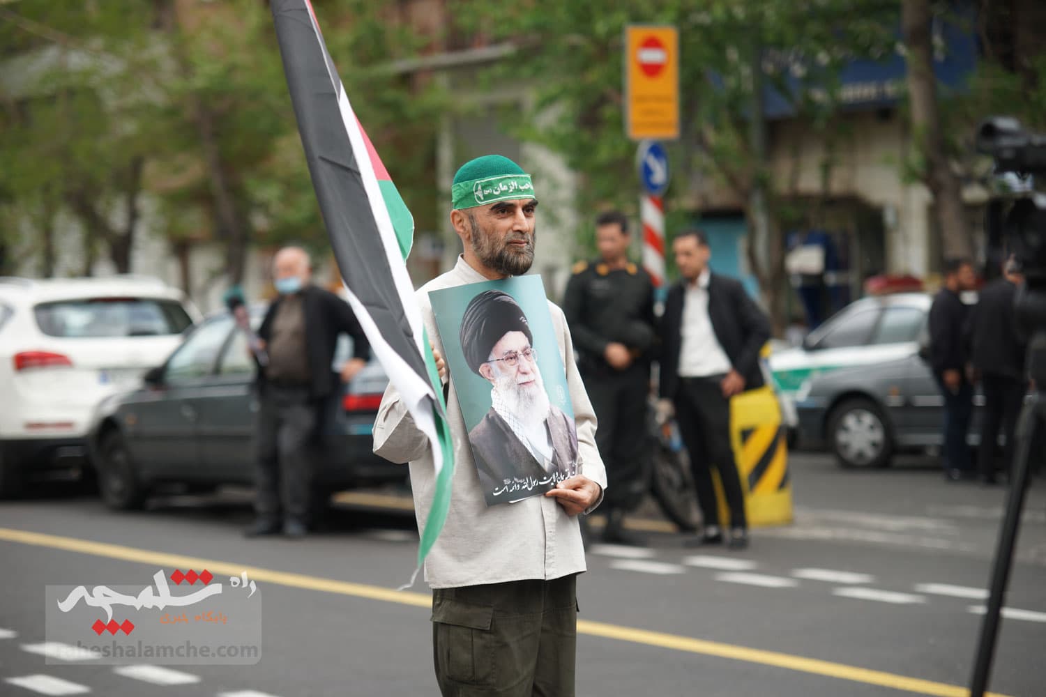 واکنش نمازگزاران تهرانی در راهپیمایی حمایت از غزه به مذاکره +تصاویر — تصویر 1