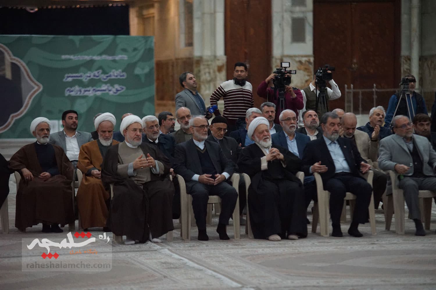 تجدید میثاق اعضای مجمع تشخیص با آرمانهای امام راحل +تصاویر — تصویر 76