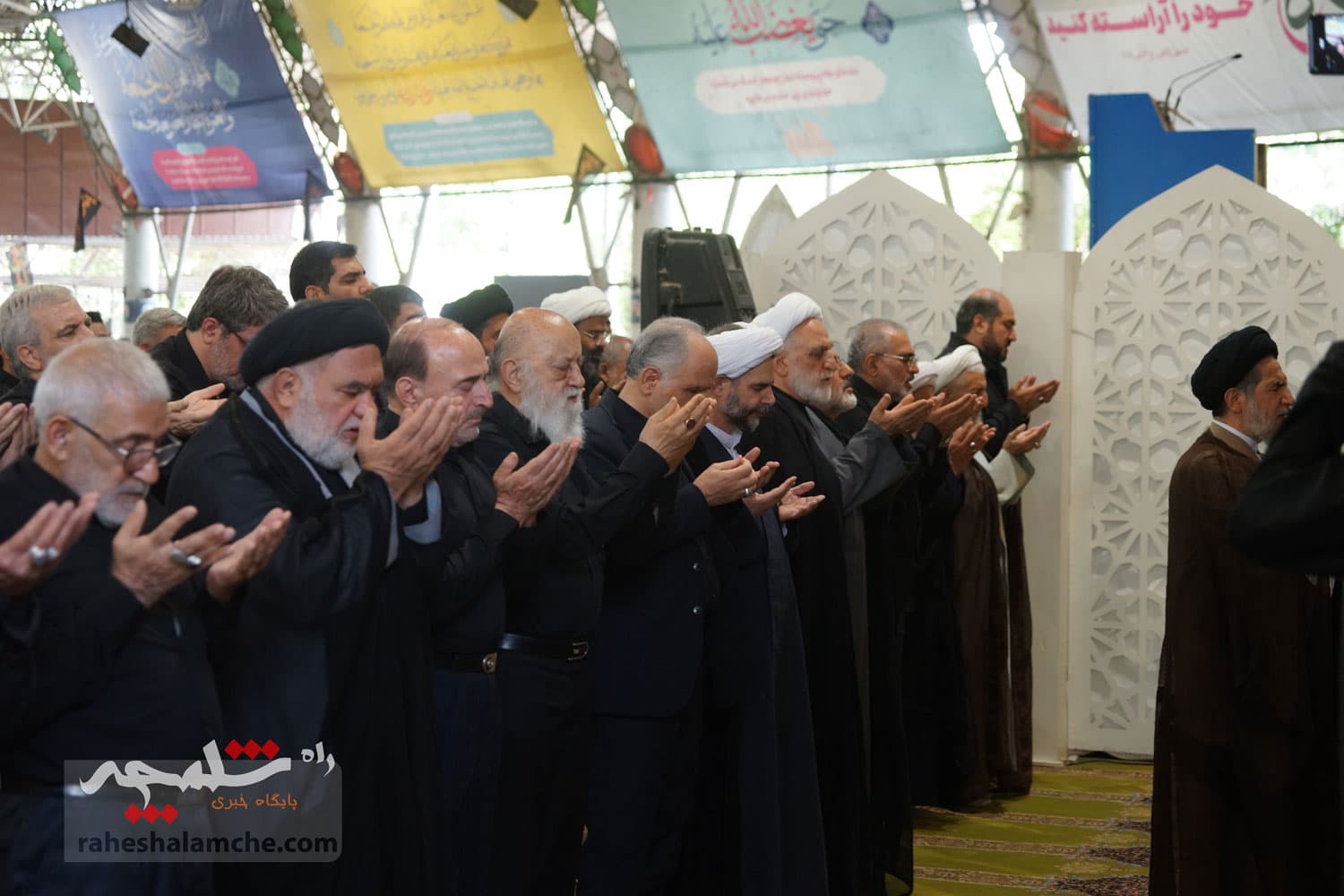 نماز جمعه تهران در اولین روز ماه محرم حسینی برگزار شد +تصاویر — تصویر 60