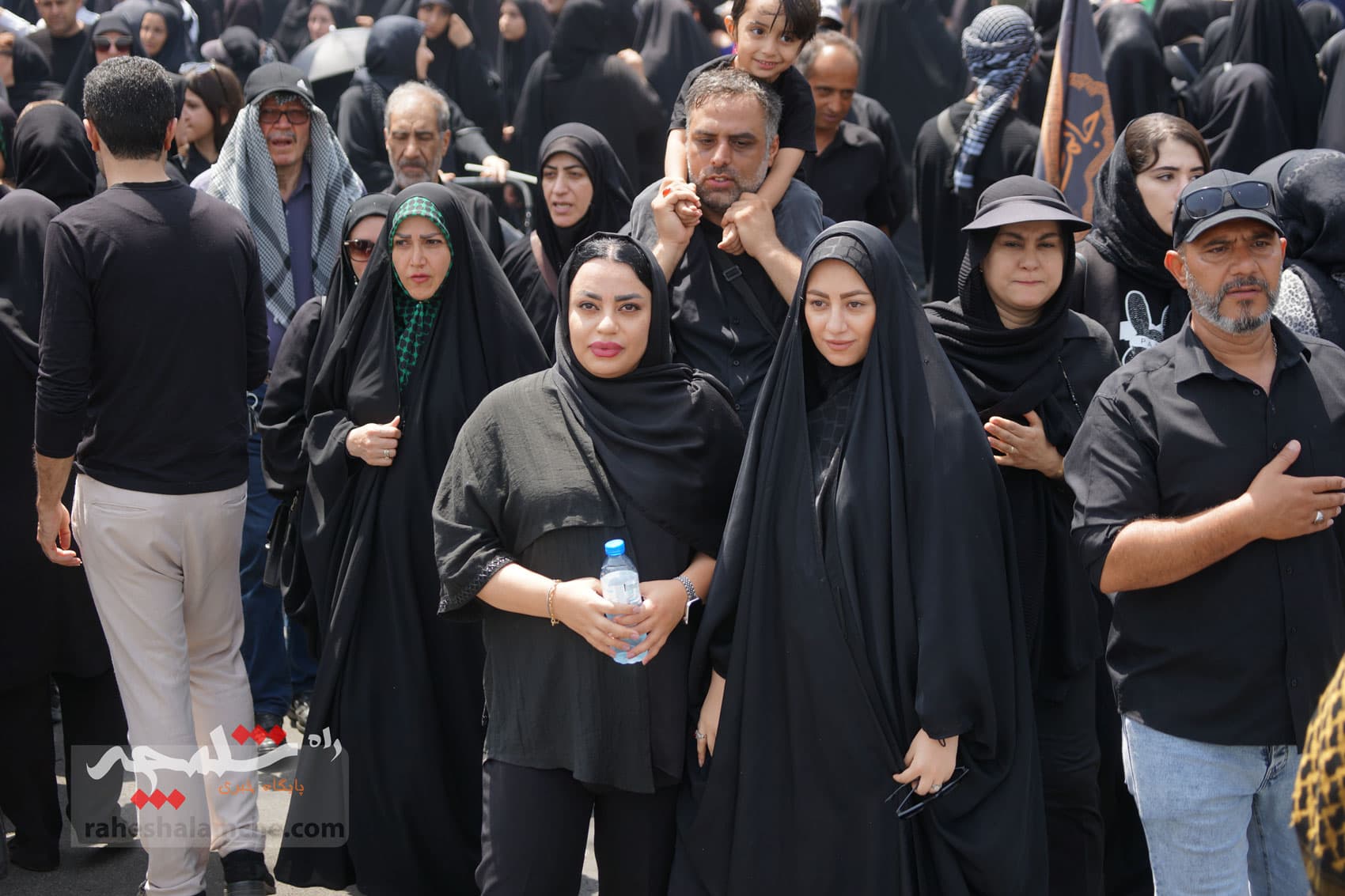 جاماندگان پیاده اربعین حسینی در تهران +تصاویر — تصویر 42