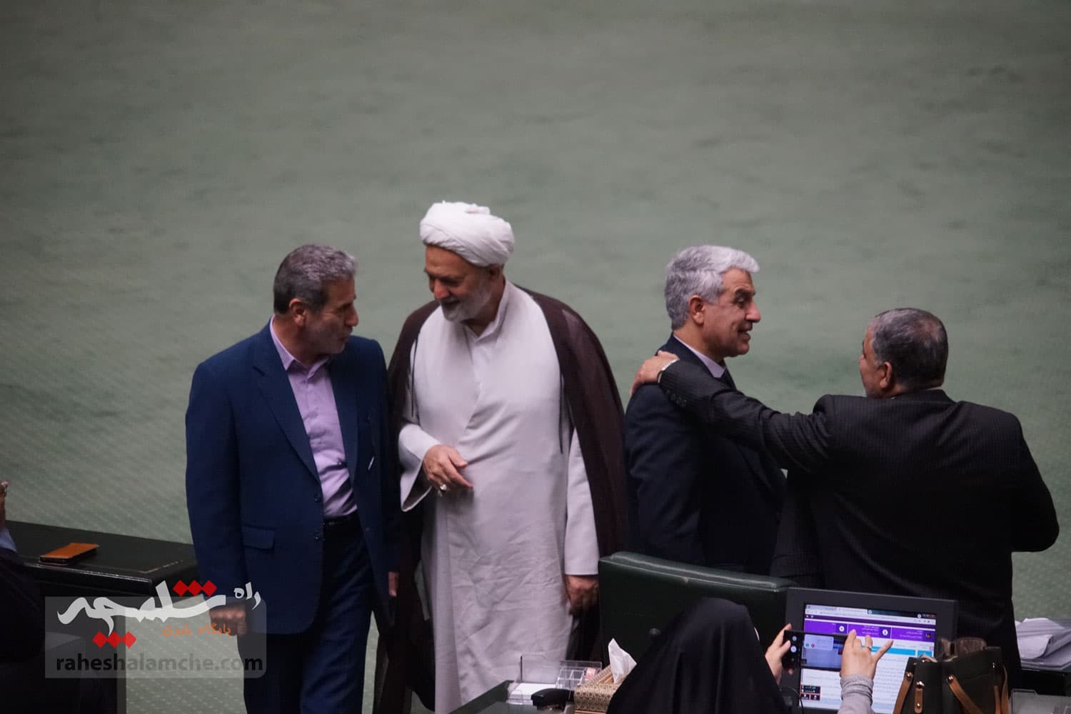 حاشیههای تصویری اولین روز صحن علنی مجلس در سال 1404 — تصویر 117