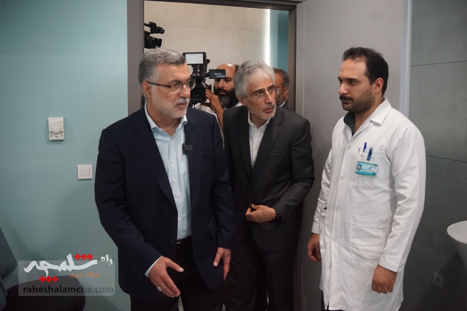 حضور ظفرقندی در بیمارستان امیراعلم تهران+ تصاویر — تصویر 61