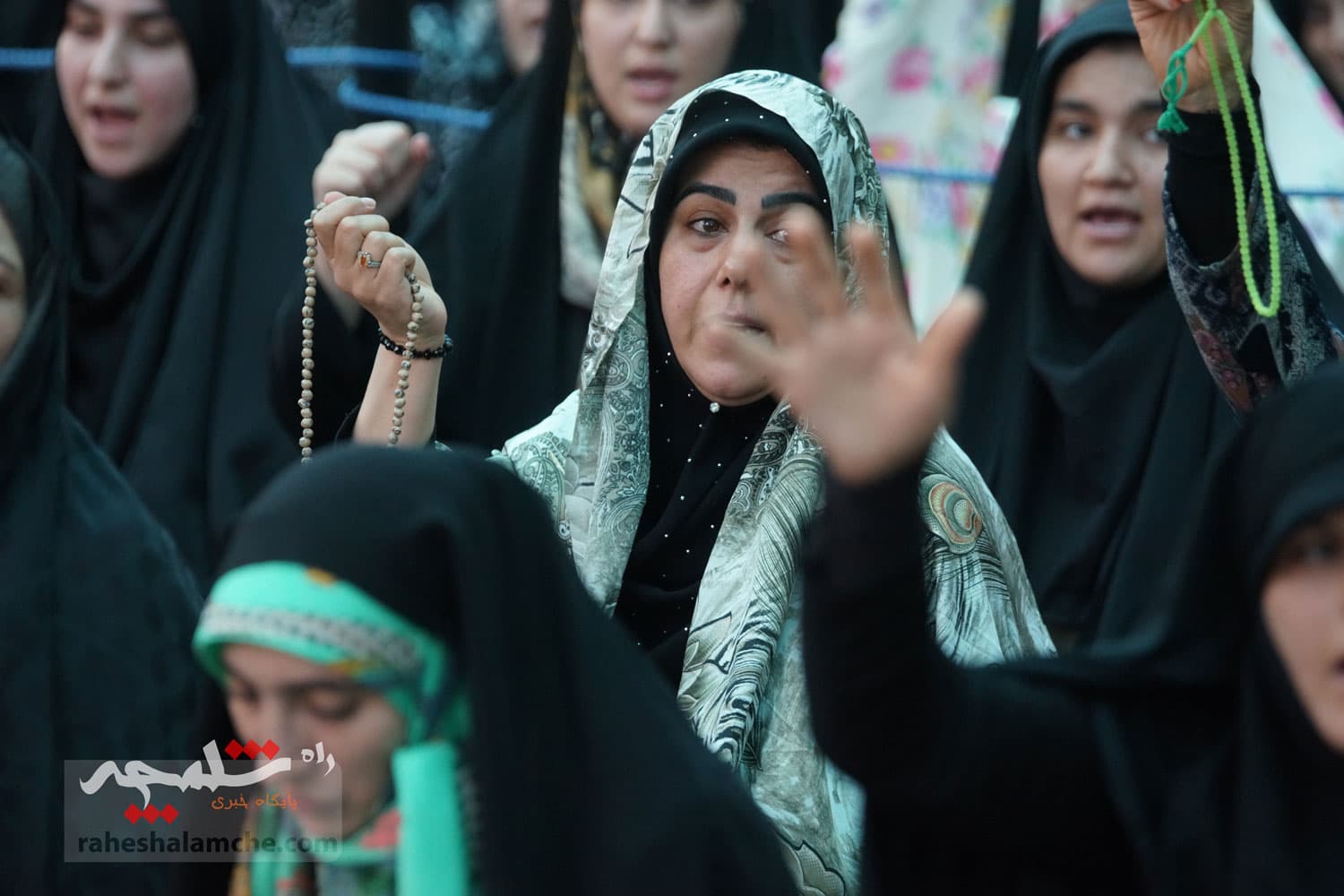 نماز جمعه تهران در اولین روز ماه محرم حسینی برگزار شد +تصاویر — تصویر 37